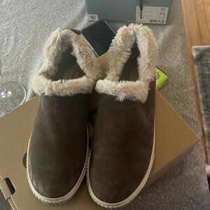 Timberland.  Women’s 9